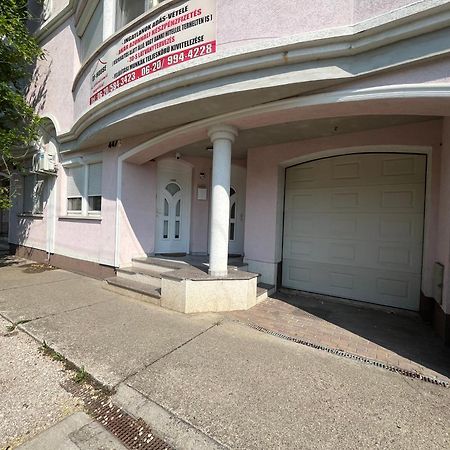 Jobarat Szallashely Szeged Luaran gambar