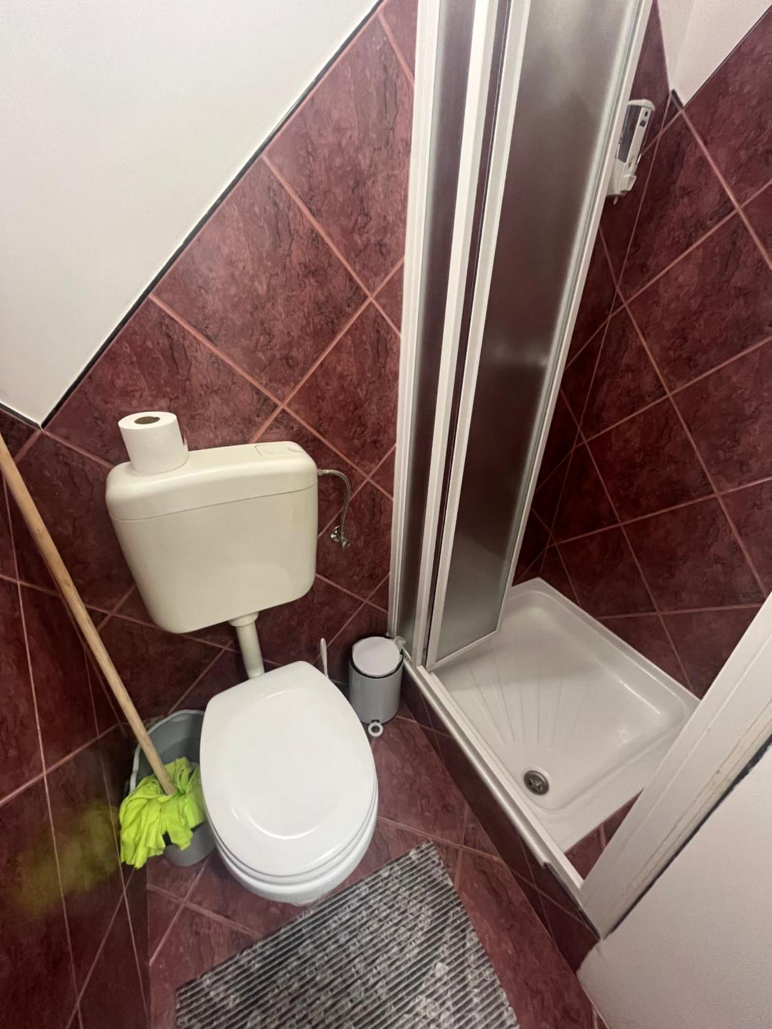 Jobarat Szallashely Szeged Luaran gambar